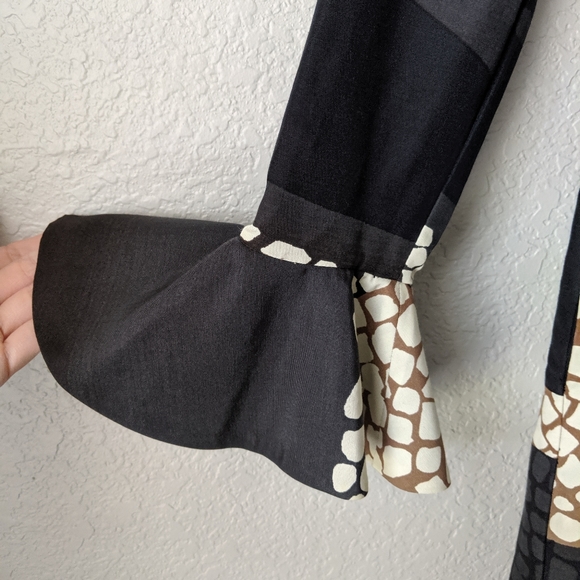 Diane von Furstenberg Giraffe Triangle Print Dress - Picture 6 of 6